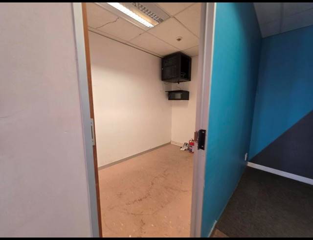 BUSINESS PROPERTY TO RENT IN MENLYN